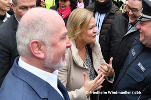 v.l.: dbb-Chef Ulrich Silberbach (komba) mit Bundesinnenministerin Nancy Faeser (SPD) (Foto: © Friedhelm Windmüller / dbb)